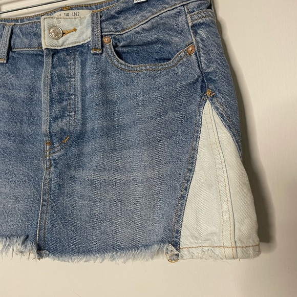 We The Free Light Blue Denim Skirt Size 26 - Picture 4 of 9